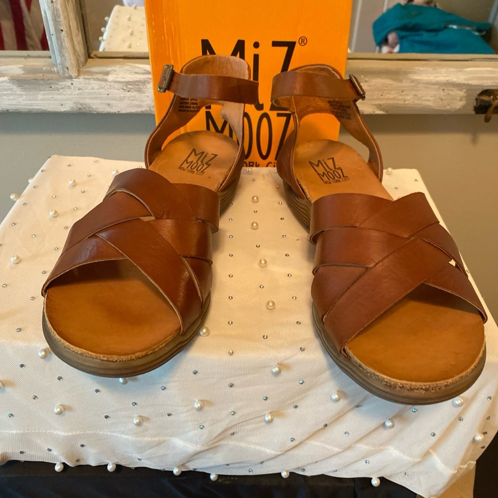 Mi7 Brown Leather Sandals